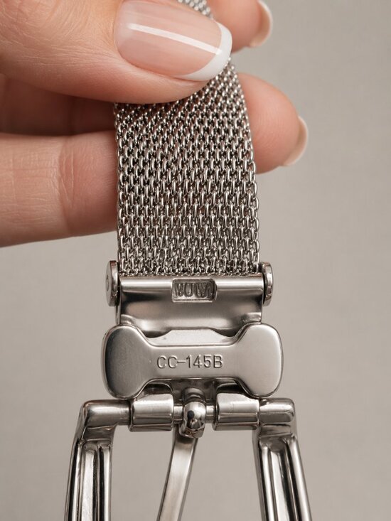NEW Silver Mesh Metal Belt Sculptural Buckle Quiet Luxury Statement Belt 34\